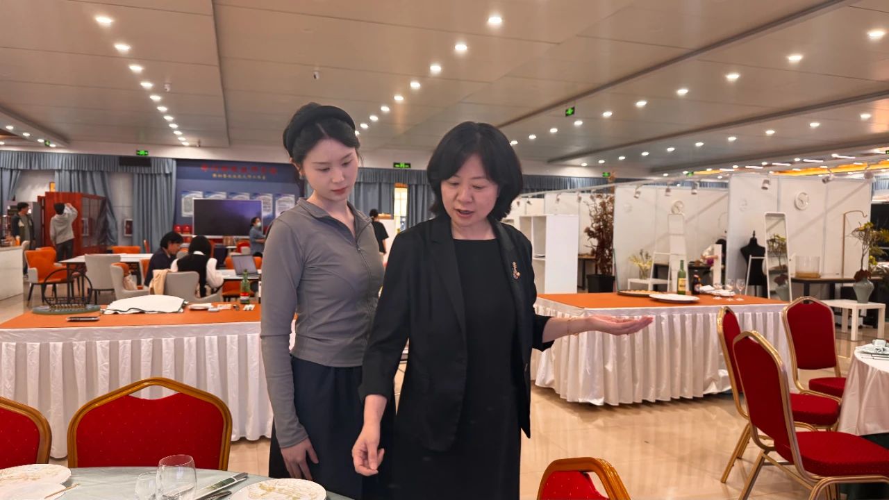 4年培养3名“全国技术能手”，中原技能大师陈初：我最自豪的是选择了职业教育丨走进技能大师工作室